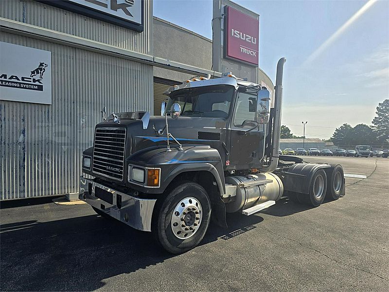 Mackさま専用 2010 Mack PINNACLE CHU613 For Sale | Day Cab | # 8190